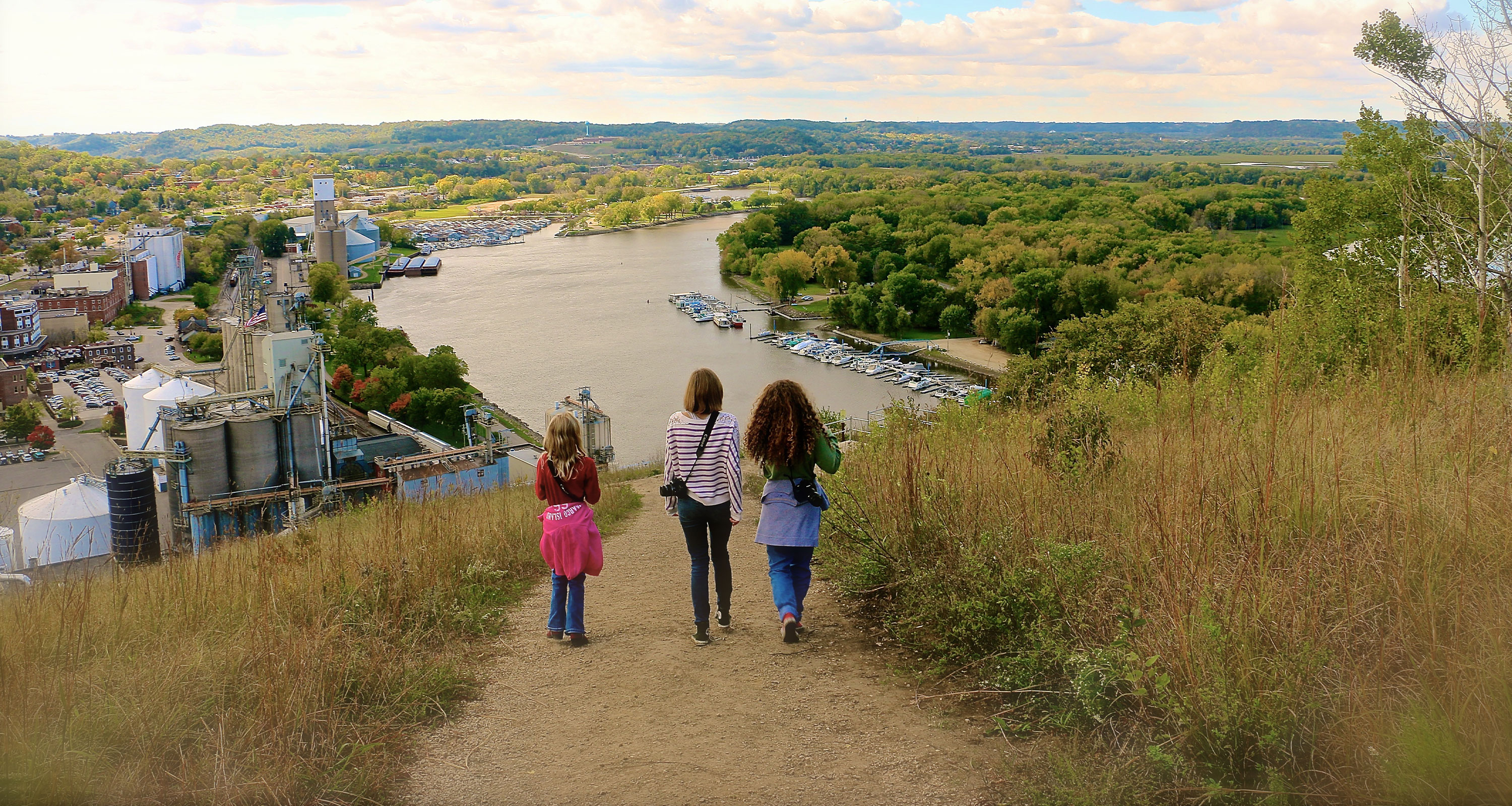 Girls at Barn Bluff overlook in Red Wing