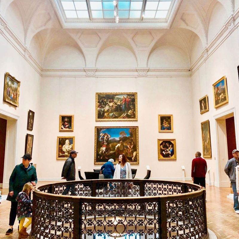 Atrium gallery at Minneapolis Institute of Arts
